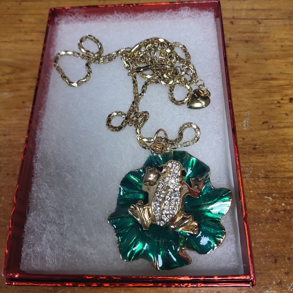 Gold and Green Frog Pendant Necklace